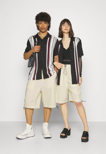 YOURTURN Genderless Parachute - Shorts - White