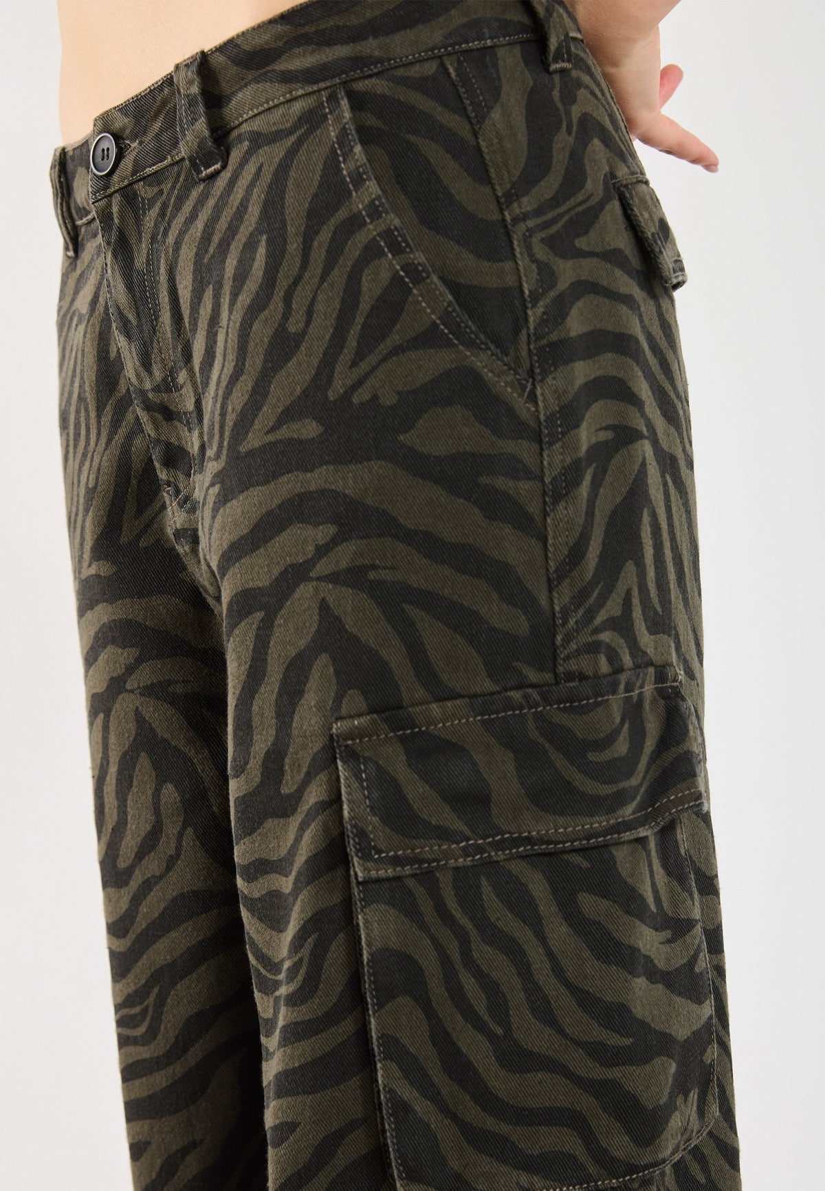 YOURTURN UNISEX - Cargo Trousers - Green