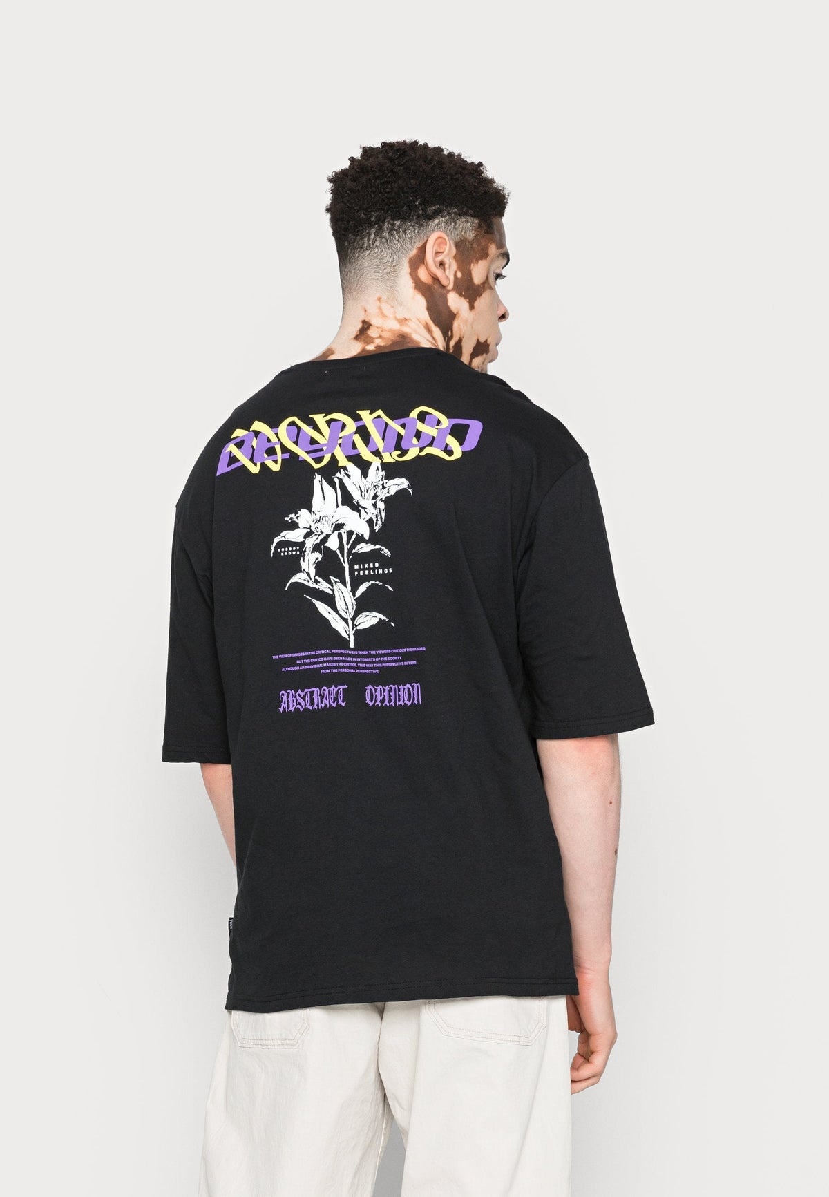 YOURTURN Graphic T-Shirt Beyond Unisex - Print T-Shirt - Black