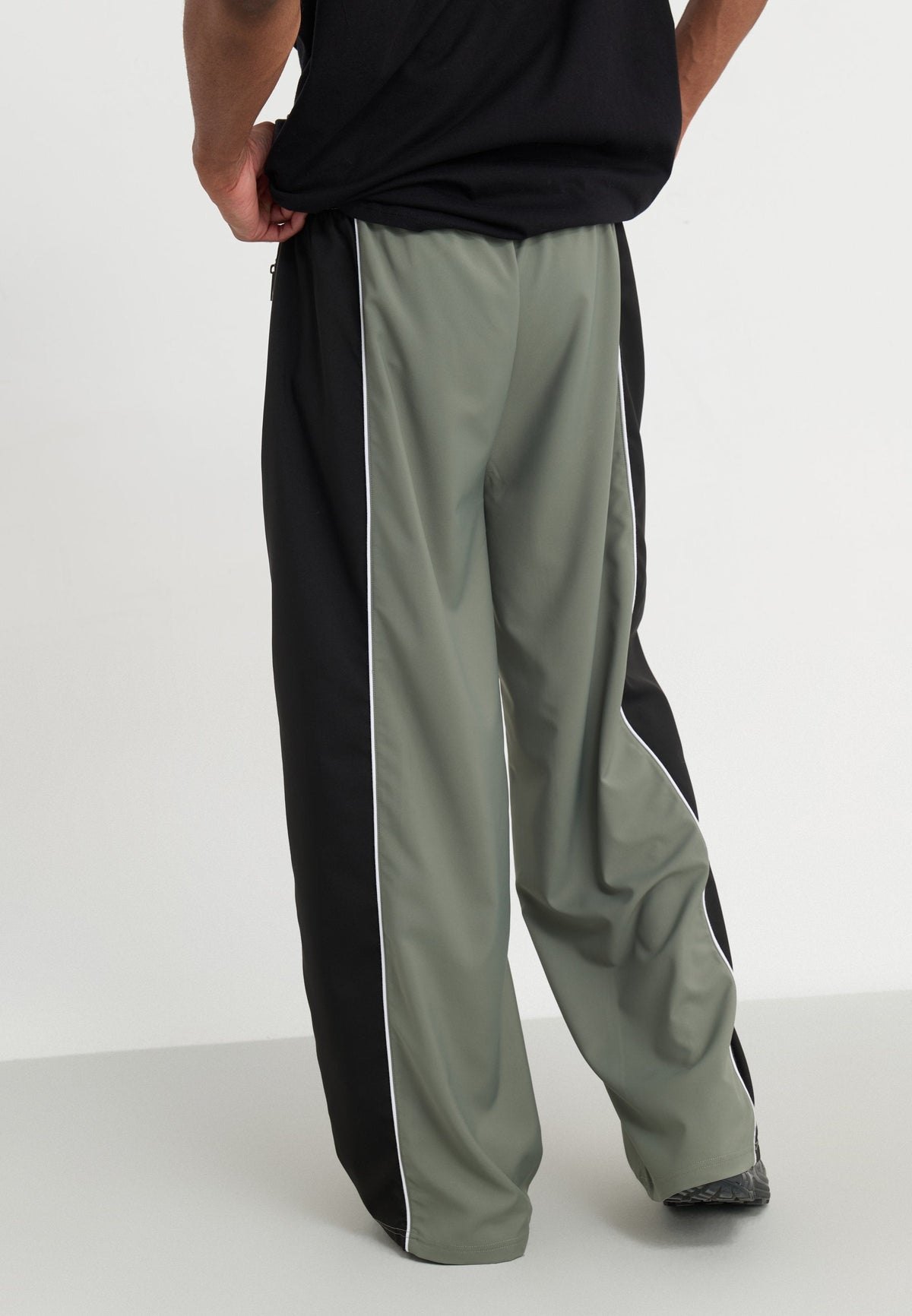 YOURTURN UNISEX - Tracksuit Bottoms - Dark Green