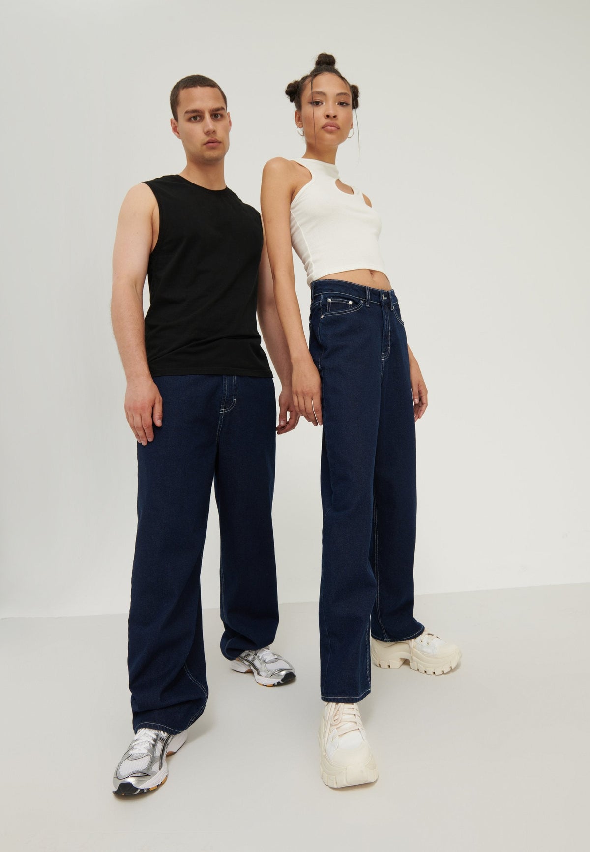 YOURTURN UNISEX - Baggy Jeans - Rinsed Denim