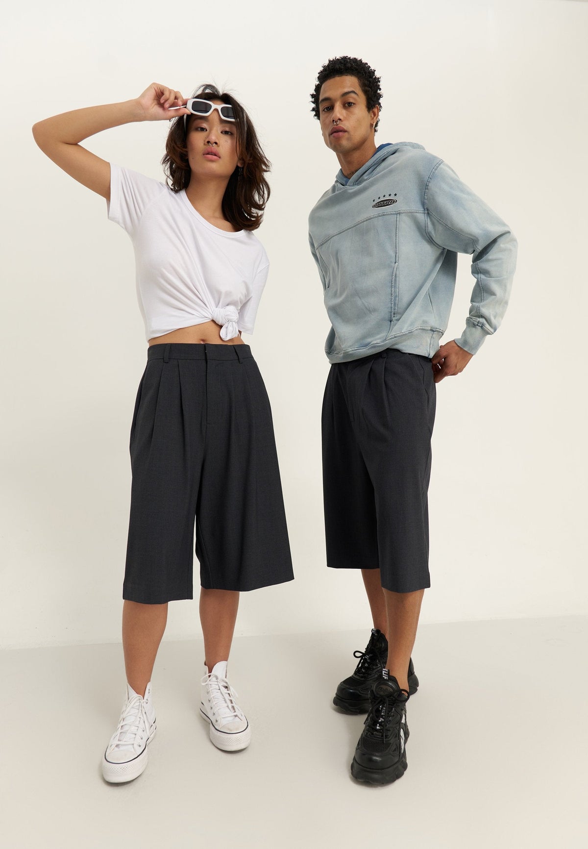 YOURTURN BAGGY TAILORED SHORTS UNISEX - Shorts - Dark Grey