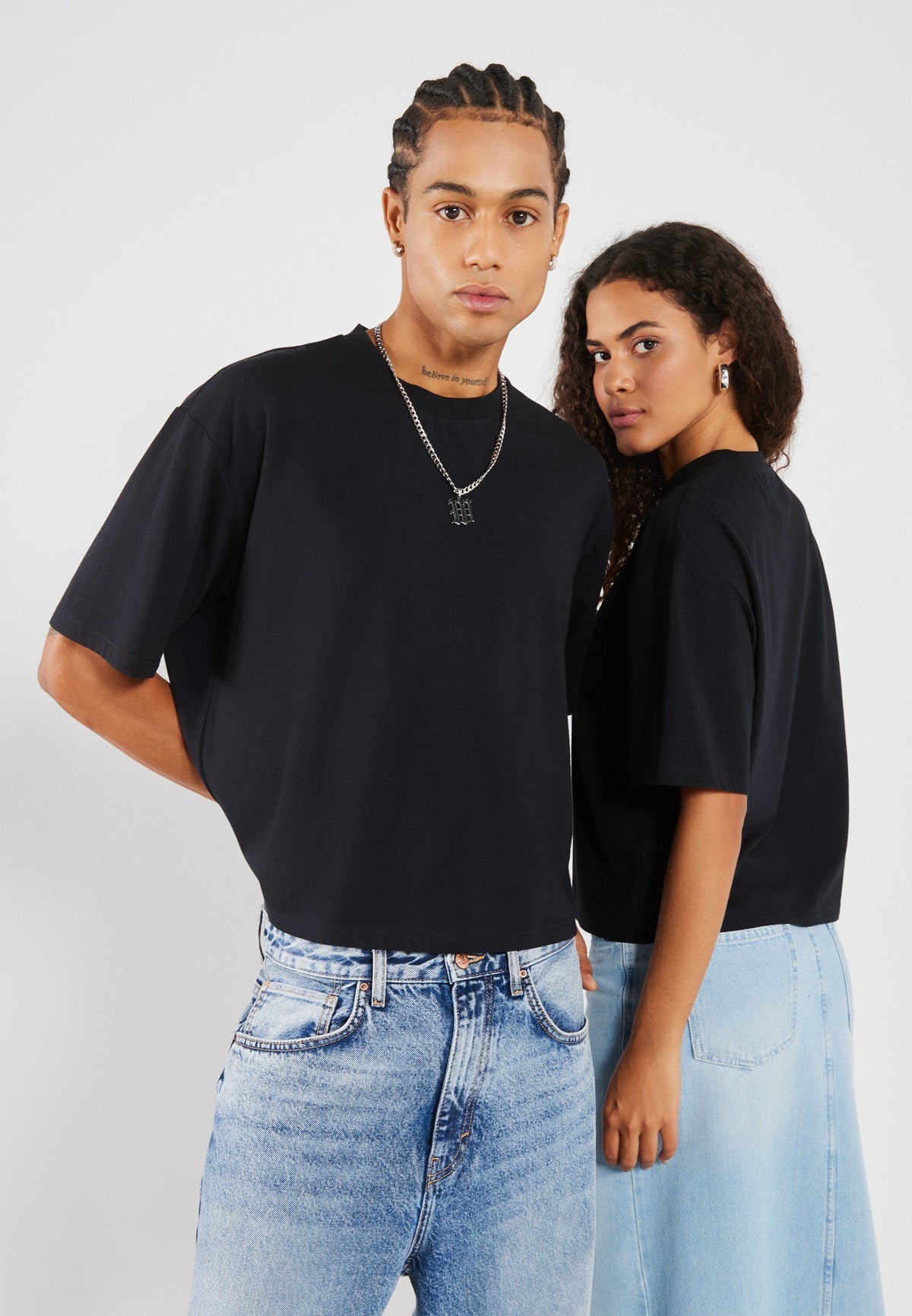 YOURTURN 2 PACK UNISEX BASIC BOXY CROPPED T-SHIRT - Basic T-shirt - True Black