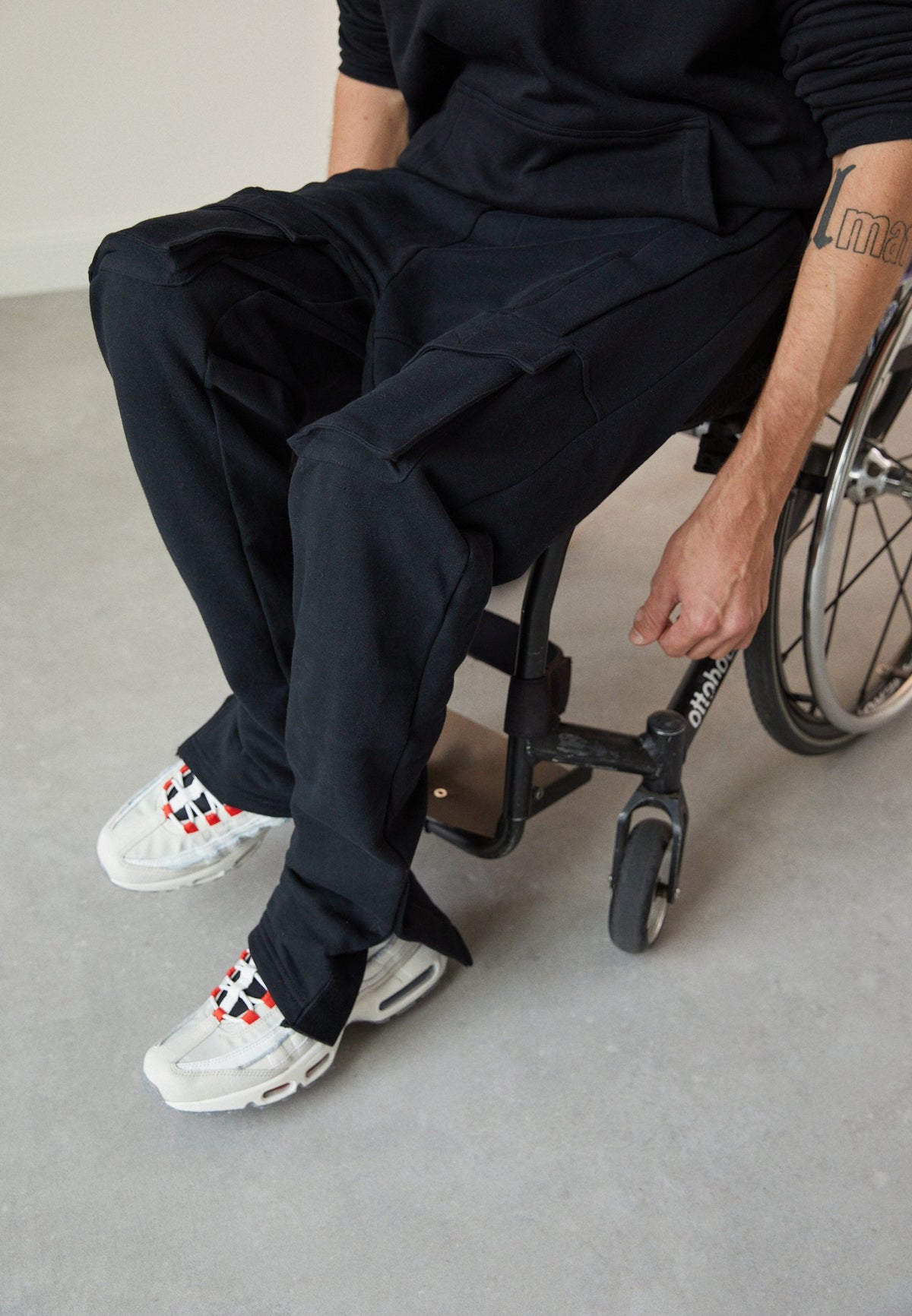 YOURTURN Tracksuit Bottoms - Black