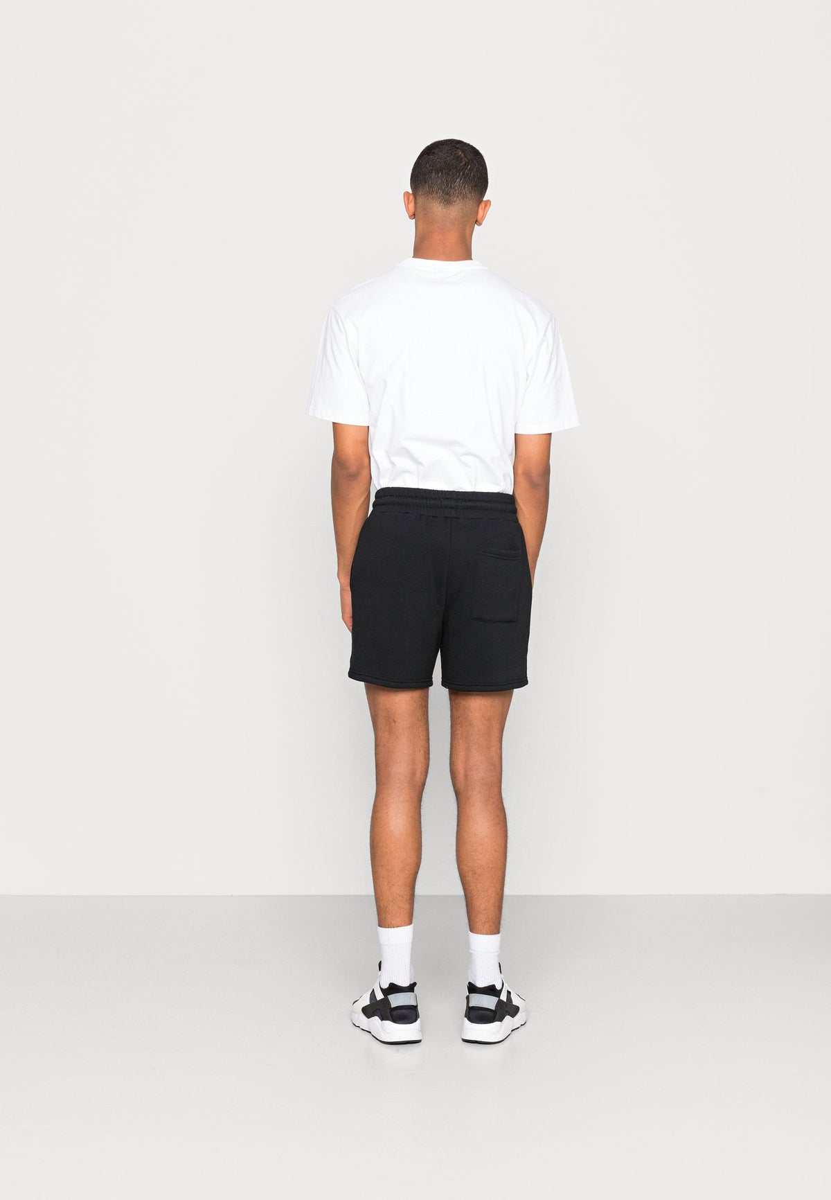 YOURTURN Basic Unisex - Shorts - Black