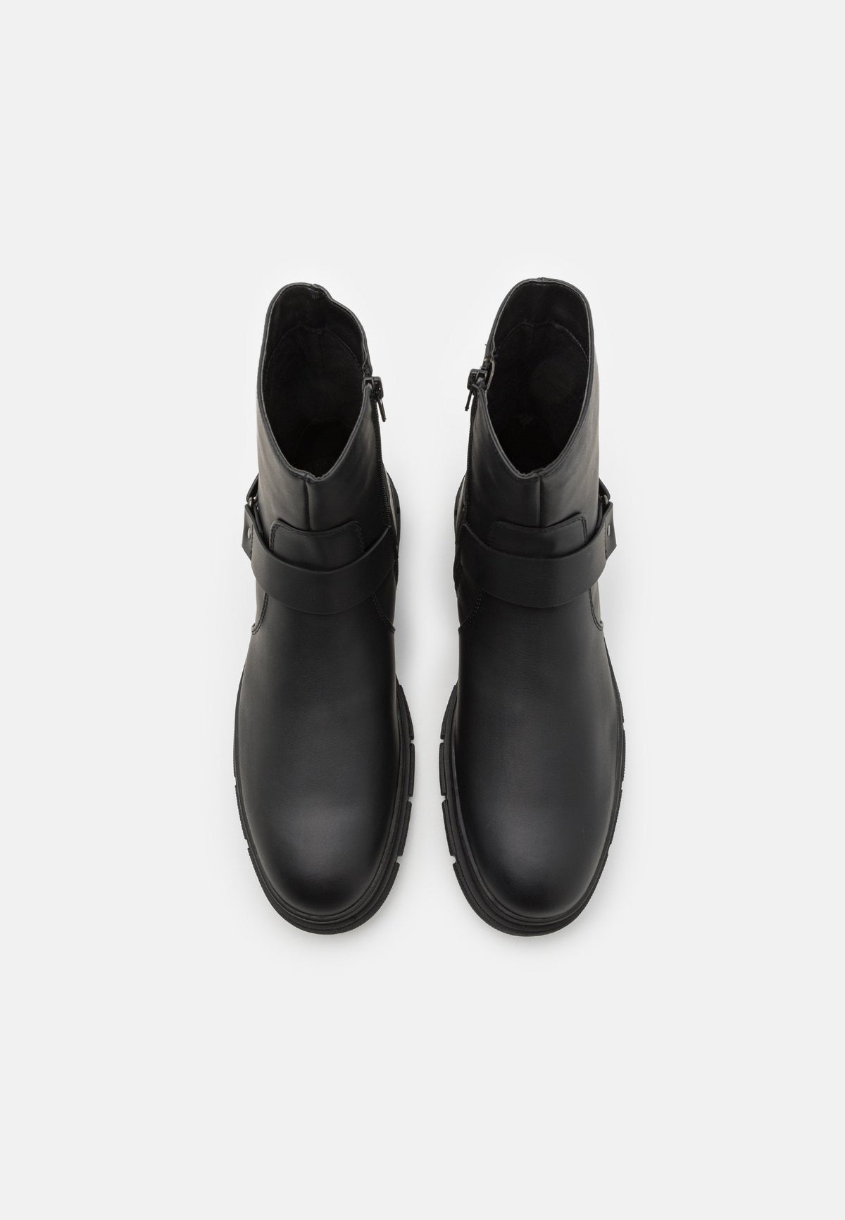 YOURTURN Unisex - Classic Ankle Boots - Black