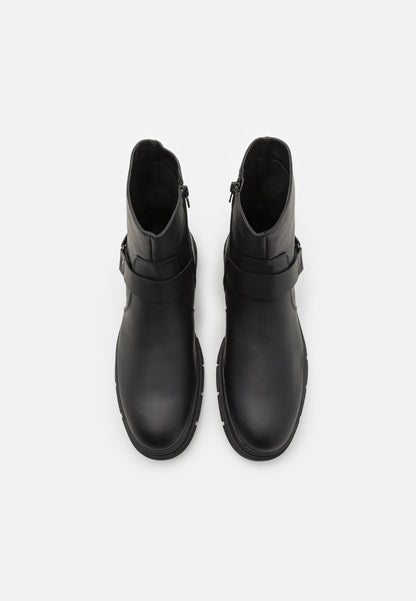 YOURTURN Unisex - Classic Ankle Boots - Black