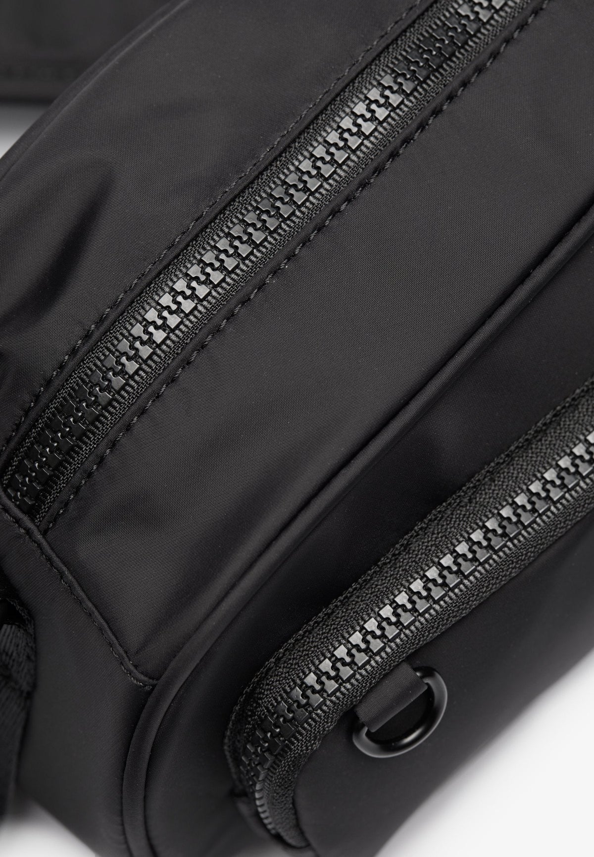 YOURTURN UJNISEX - Cross Body Bag - Black