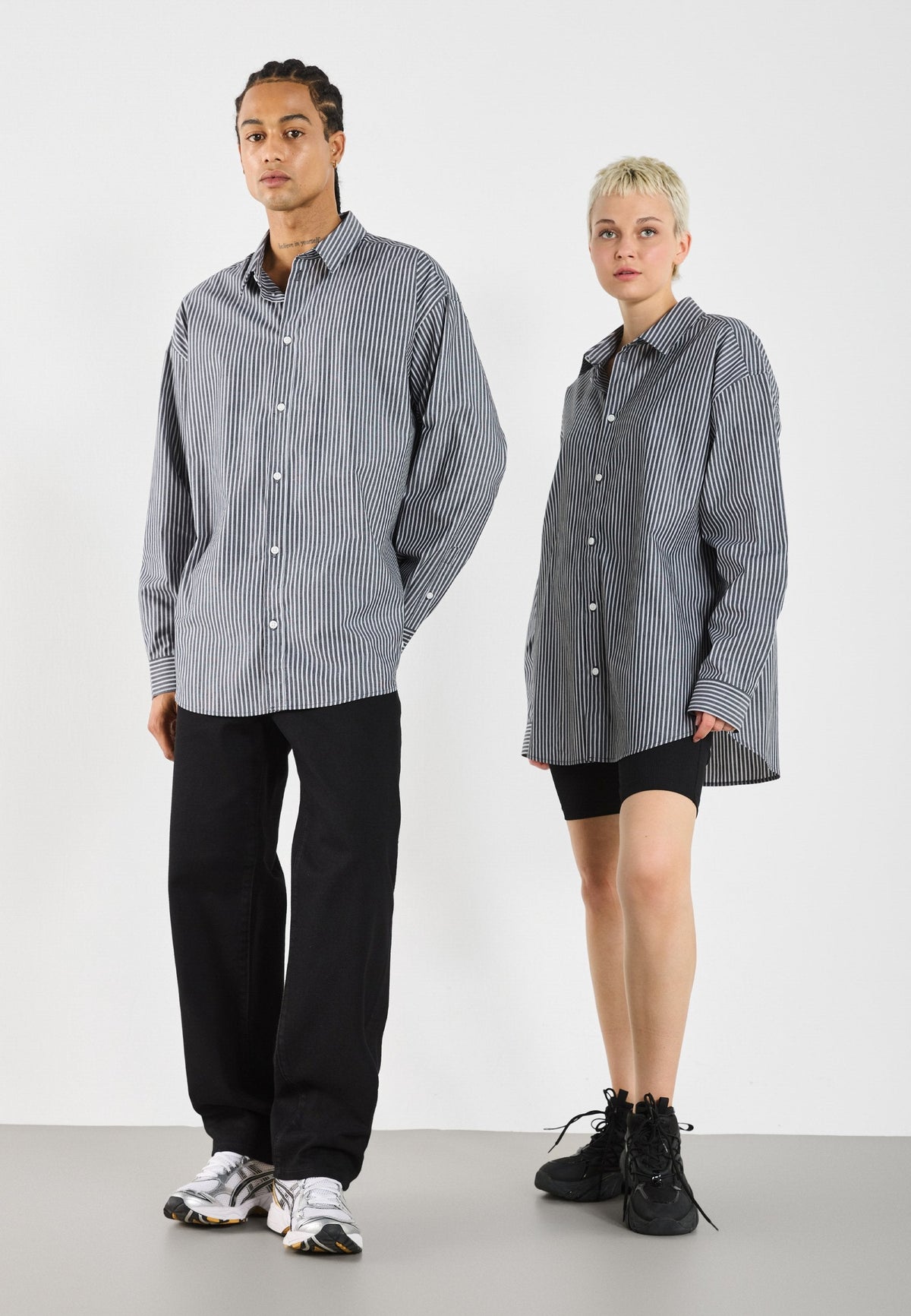 YOURTURN FORMAL UNISEX - Button-down Blouse - Black/white