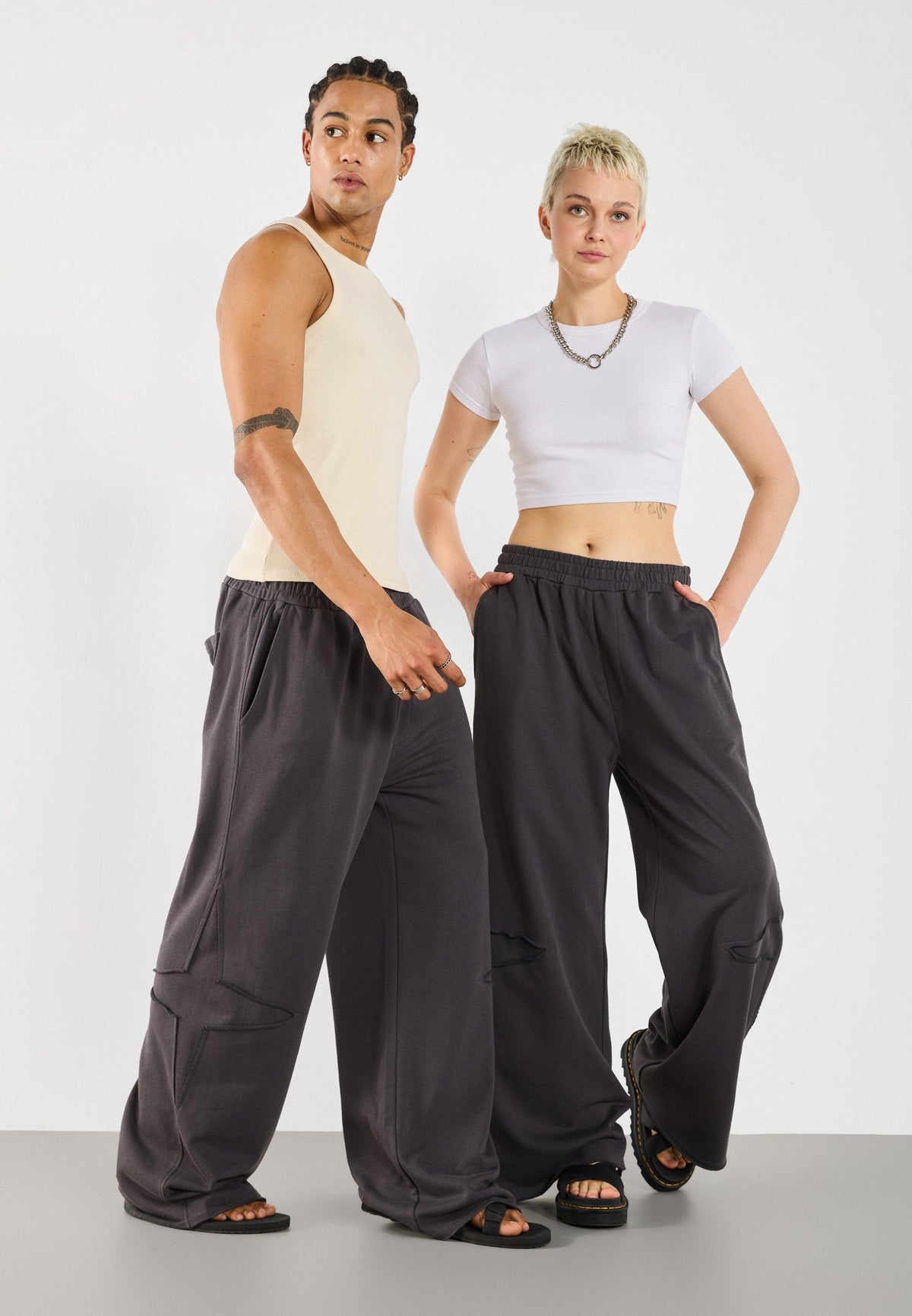 YOURTURN UNISEX - Tracksuit Bottoms - Dark Grey