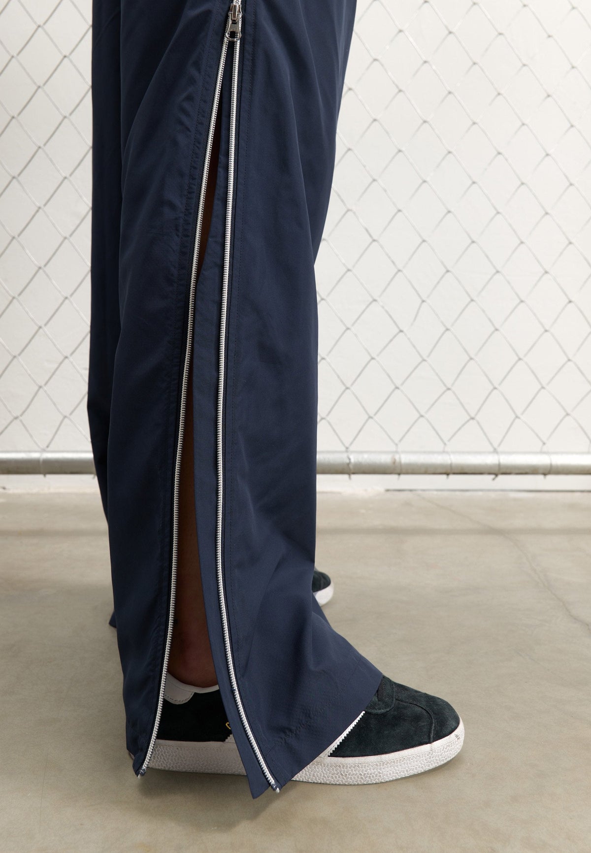 YOURTURN UNISEX - Tracksuit Bottoms - Dark Blue