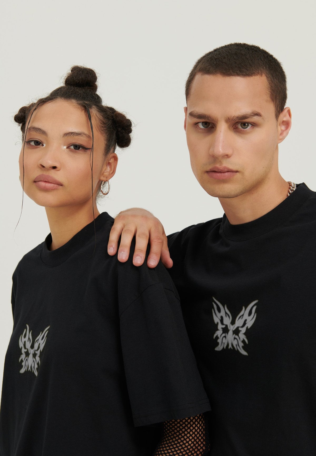 YOURTURN UNISEX - Print T-shirt - Black/silver