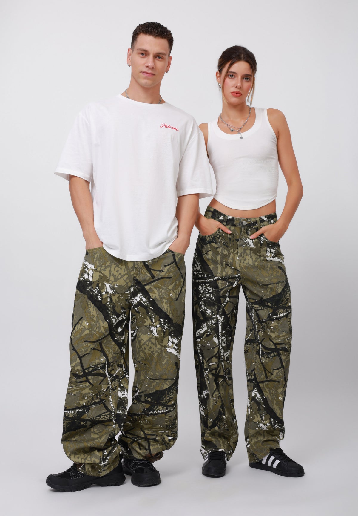 YOURTURN UNISEX - Baggy Jeans - Khaki