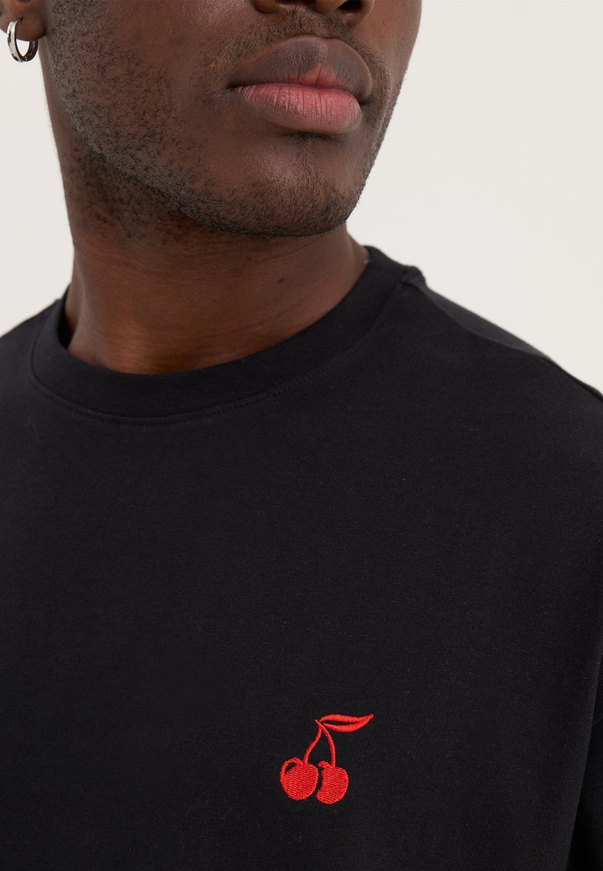 YOURTURN UNISEX - Basic T-shirt - Black/red