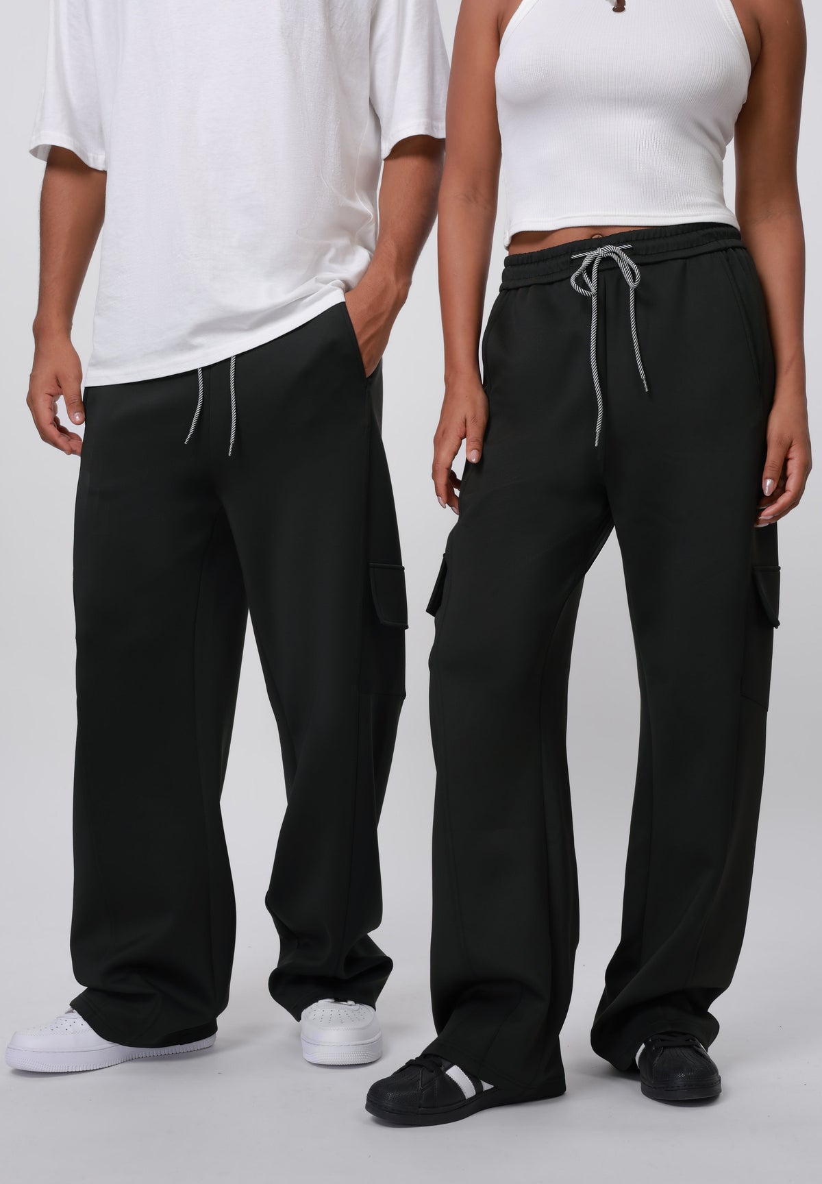 YOURTURN UNISEX SCUBA - Cargo Trousers - Black