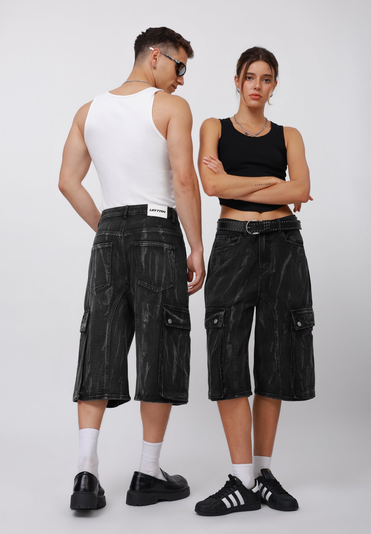 YOURTURN UNISEX - Denim Shorts - Black