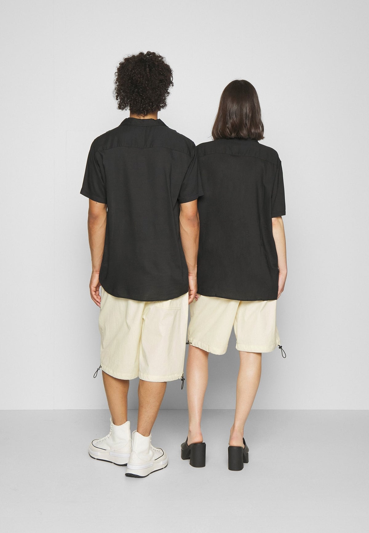 YOURTURN Genderless Parachute - Shorts - White