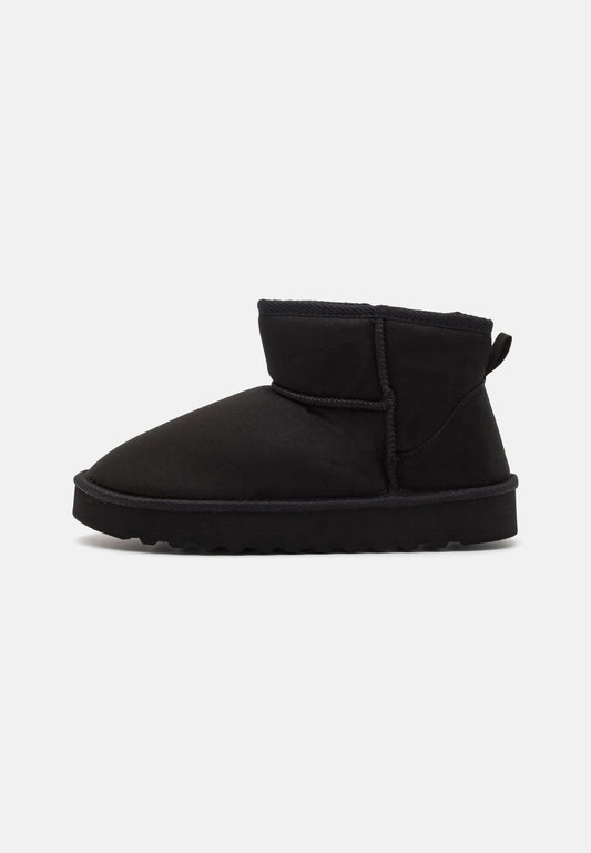 YOURTURN UNISEX - Platform Ankle Boots - Black
