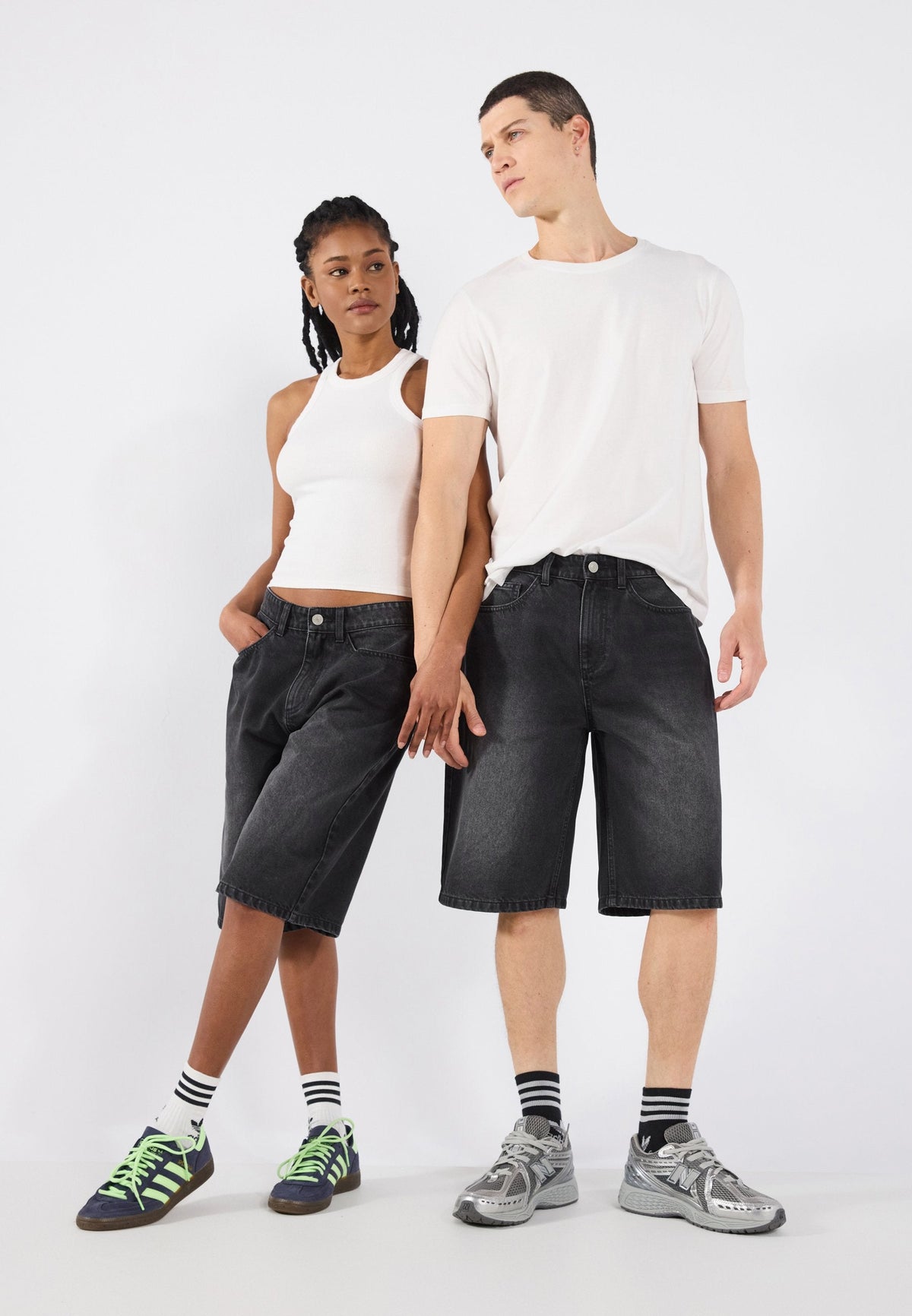 YOURTURN UNISEX - Denim Shorts - Black Denim