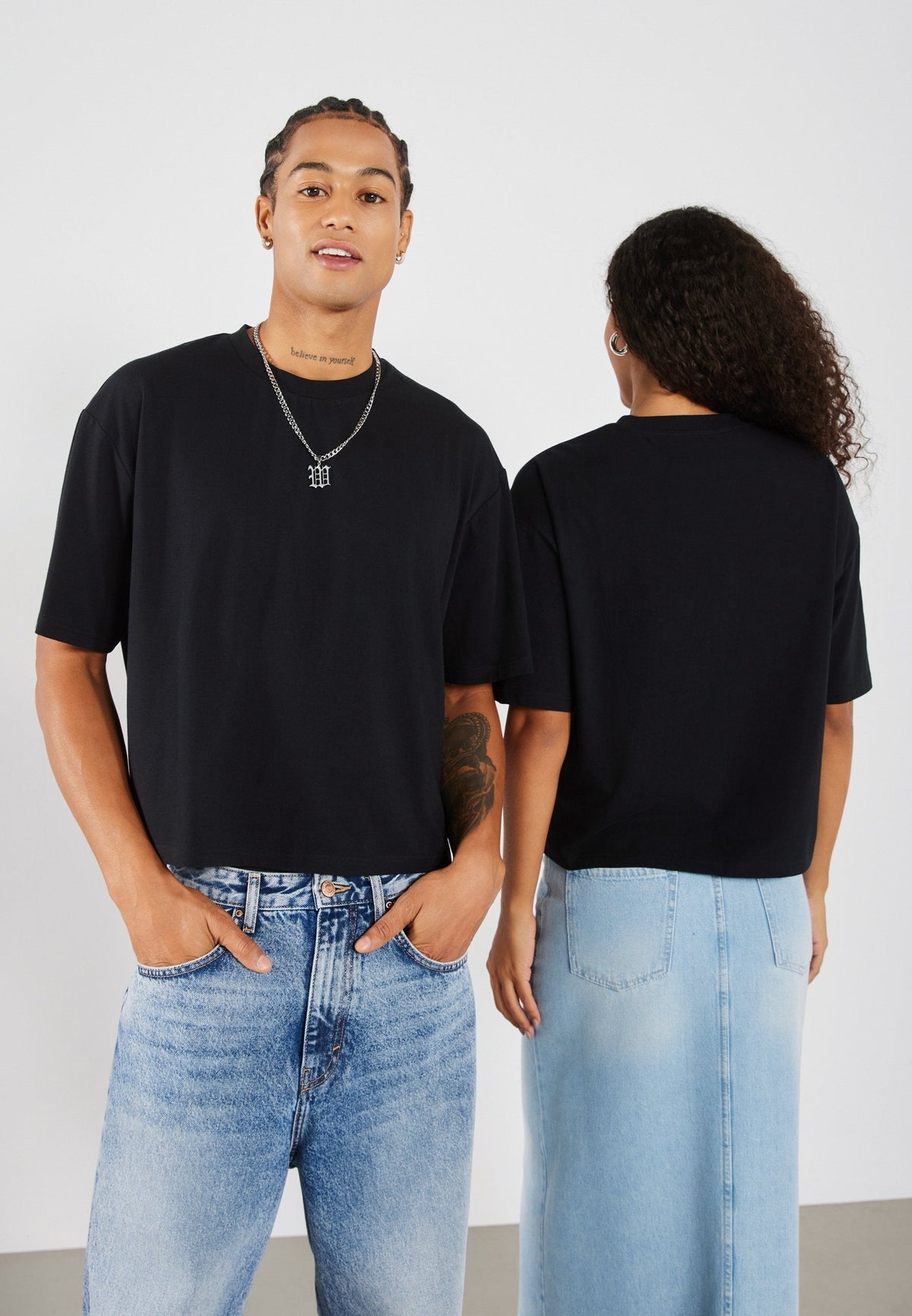 YOURTURN 2 PACK UNISEX BASIC BOXY CROPPED T-SHIRT - Basic T-shirt - True Black