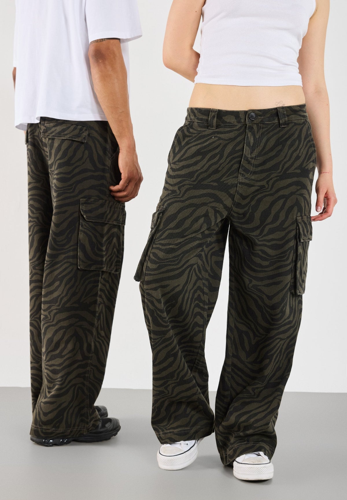 YOURTURN UNISEX - Cargo Trousers - Green