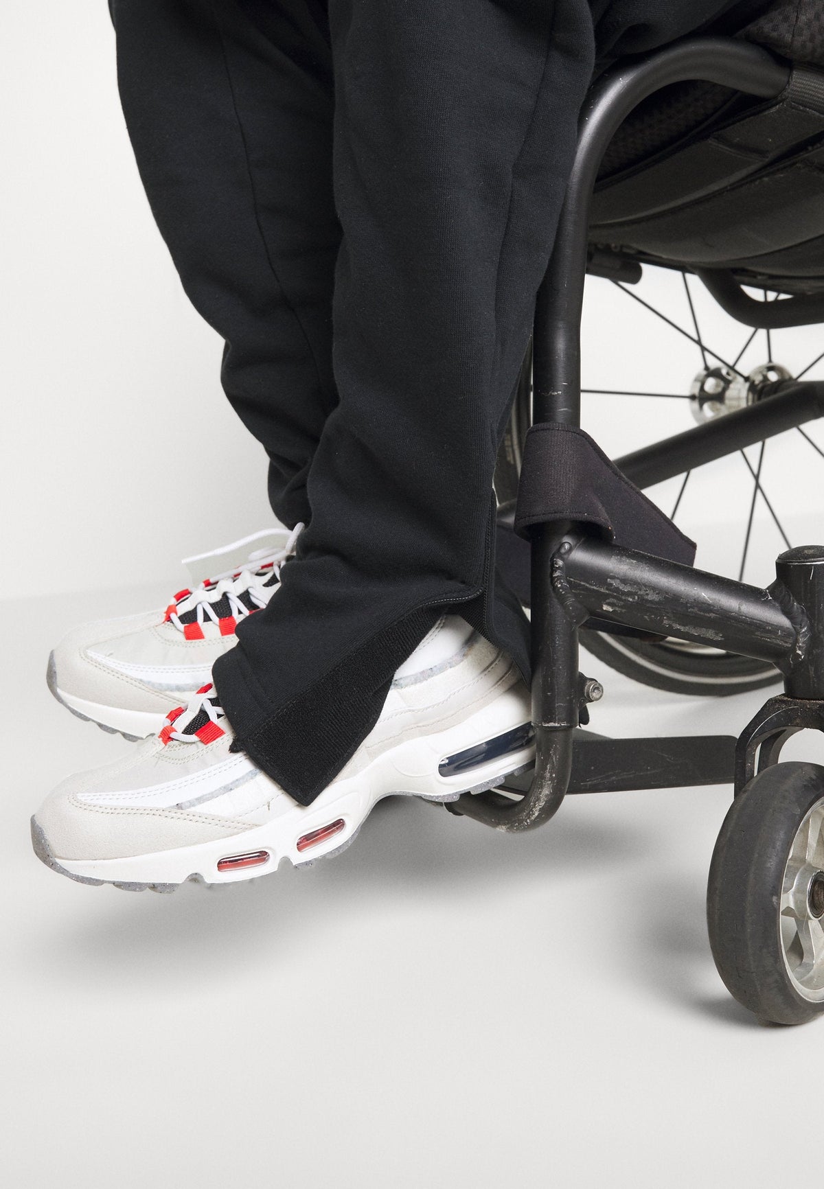 YOURTURN Tracksuit Bottoms - Black