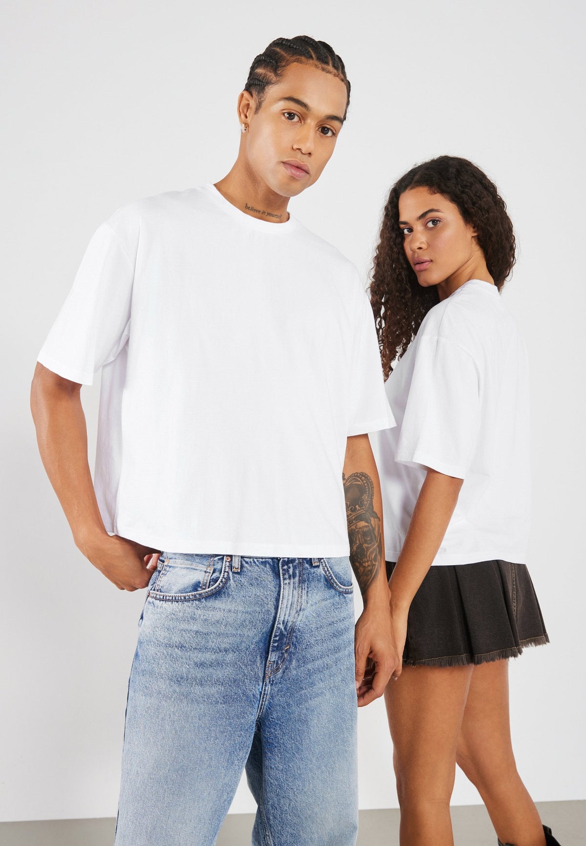 YOURTURN 2 PACK UNISEX BASIC BOXY CROPPED T-SHIRT - Basic T-shirt - Bright White
