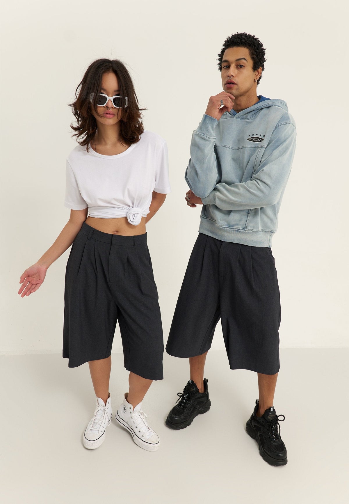YOURTURN BAGGY TAILORED SHORTS UNISEX - Shorts - Dark Grey