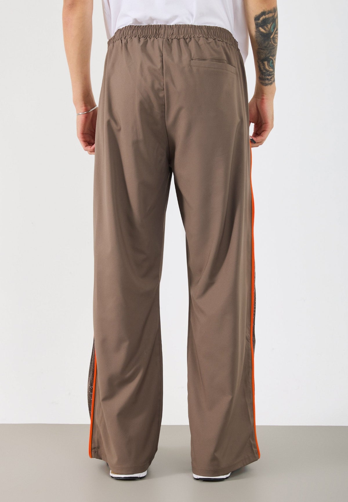 YOURTURN UNISEX - Tracksuit Bottoms - Brown