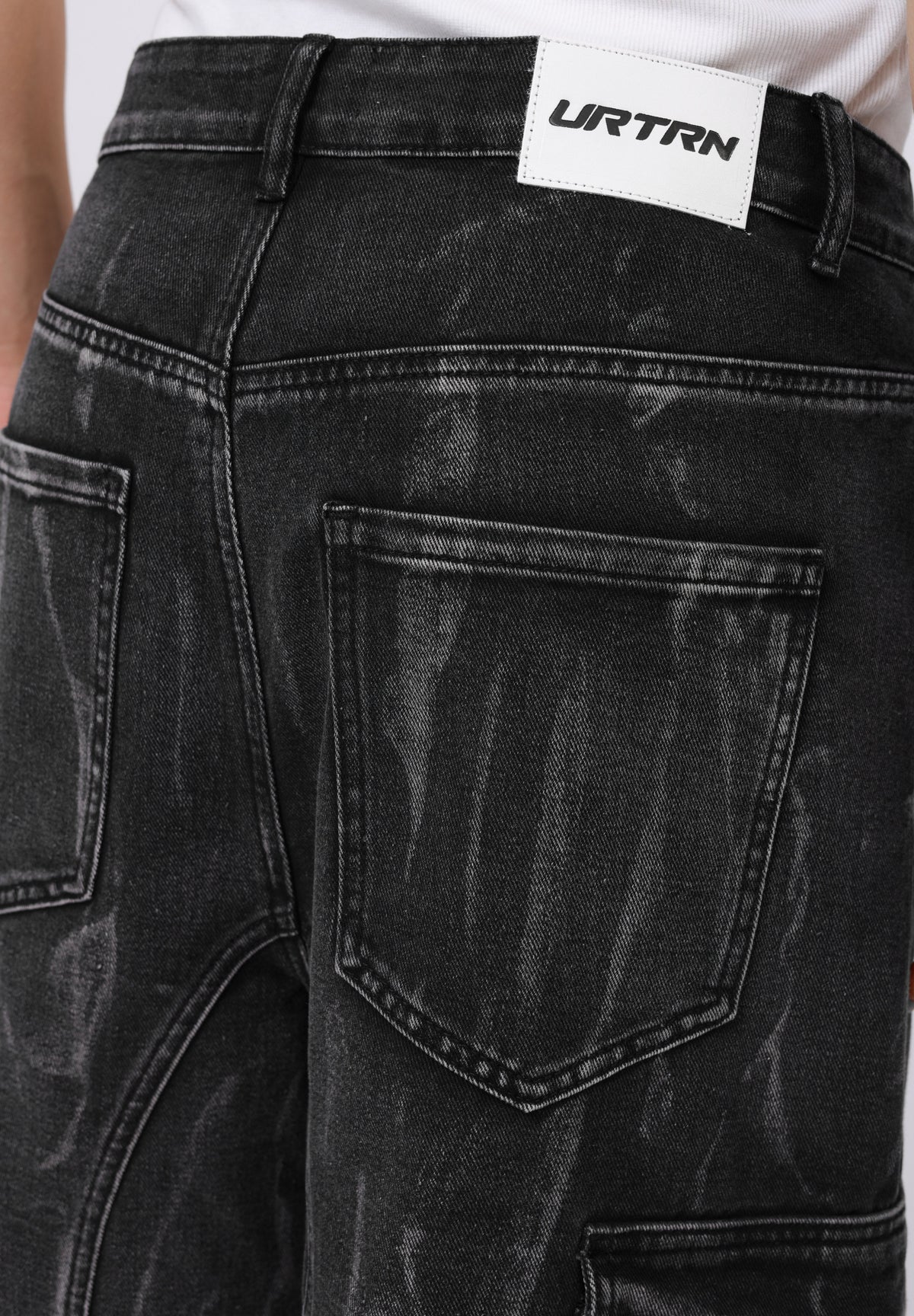 YOURTURN UNISEX - Denim Shorts - Black
