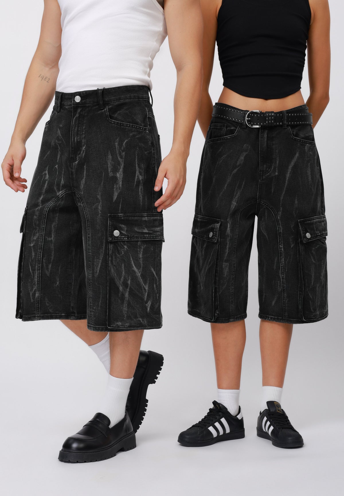 YOURTURN UNISEX - Denim Shorts - Black