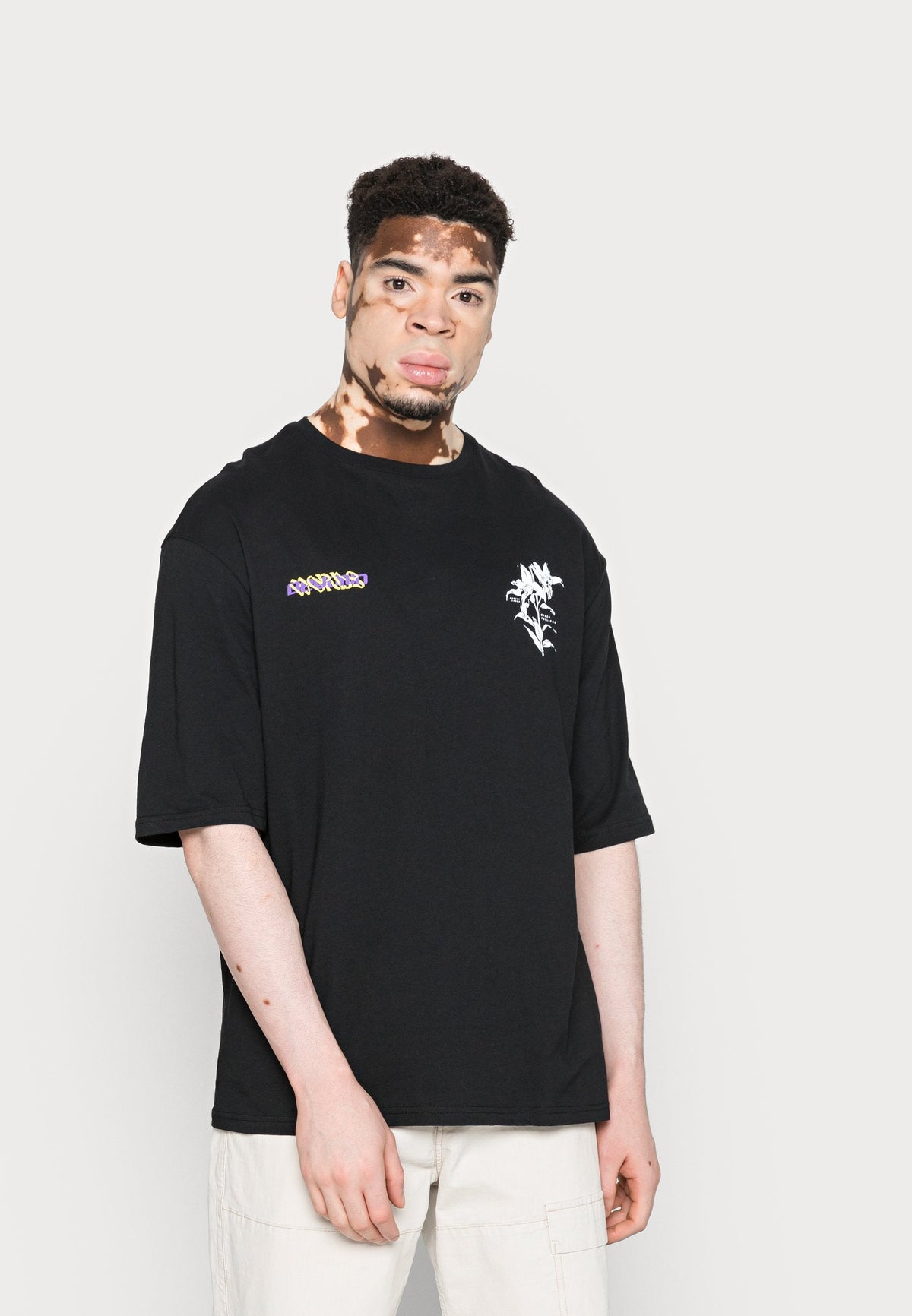 YOURTURN Graphic T-Shirt Beyond Unisex - Print T-Shirt - Black