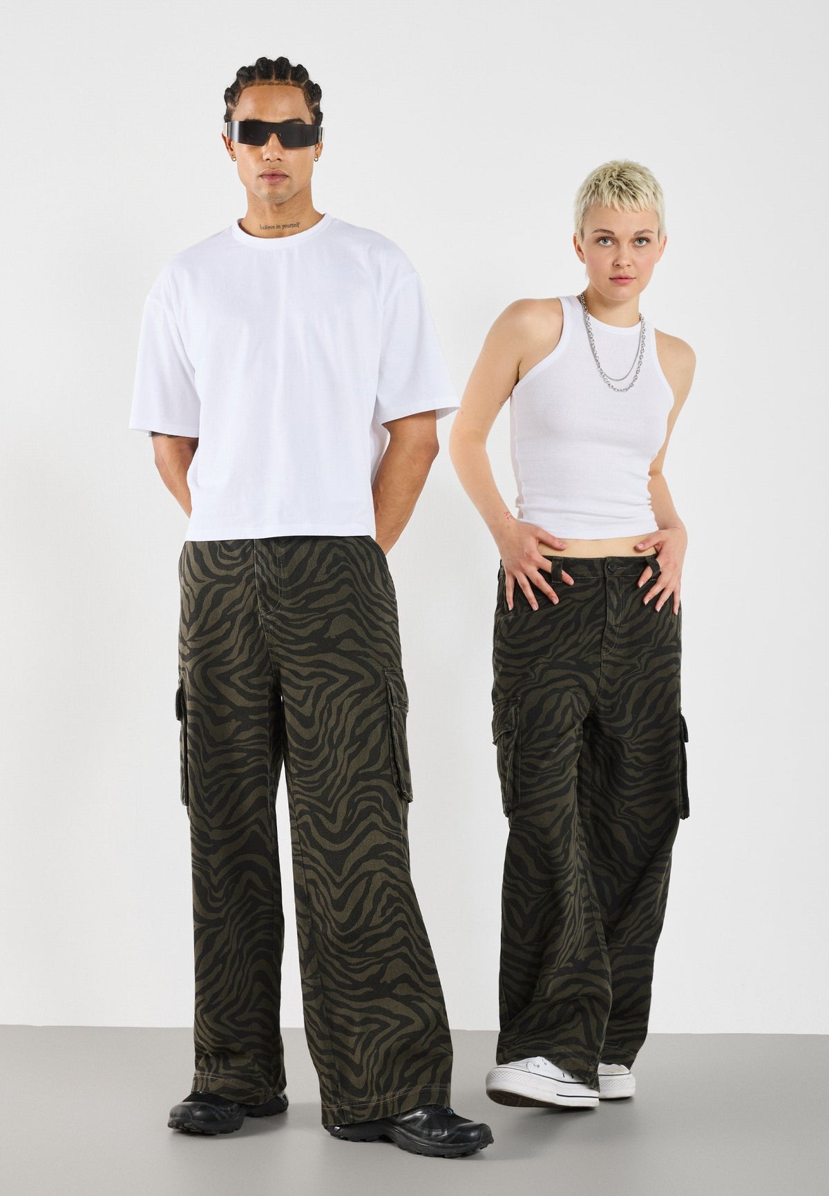 YOURTURN UNISEX - Cargo Trousers - Green